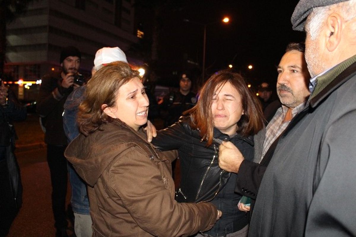 Saldırıda Şehit Düşen Zabıt Katibi Can'ın Kız Kardeşi Acı Haberi Alınca Bayıldı