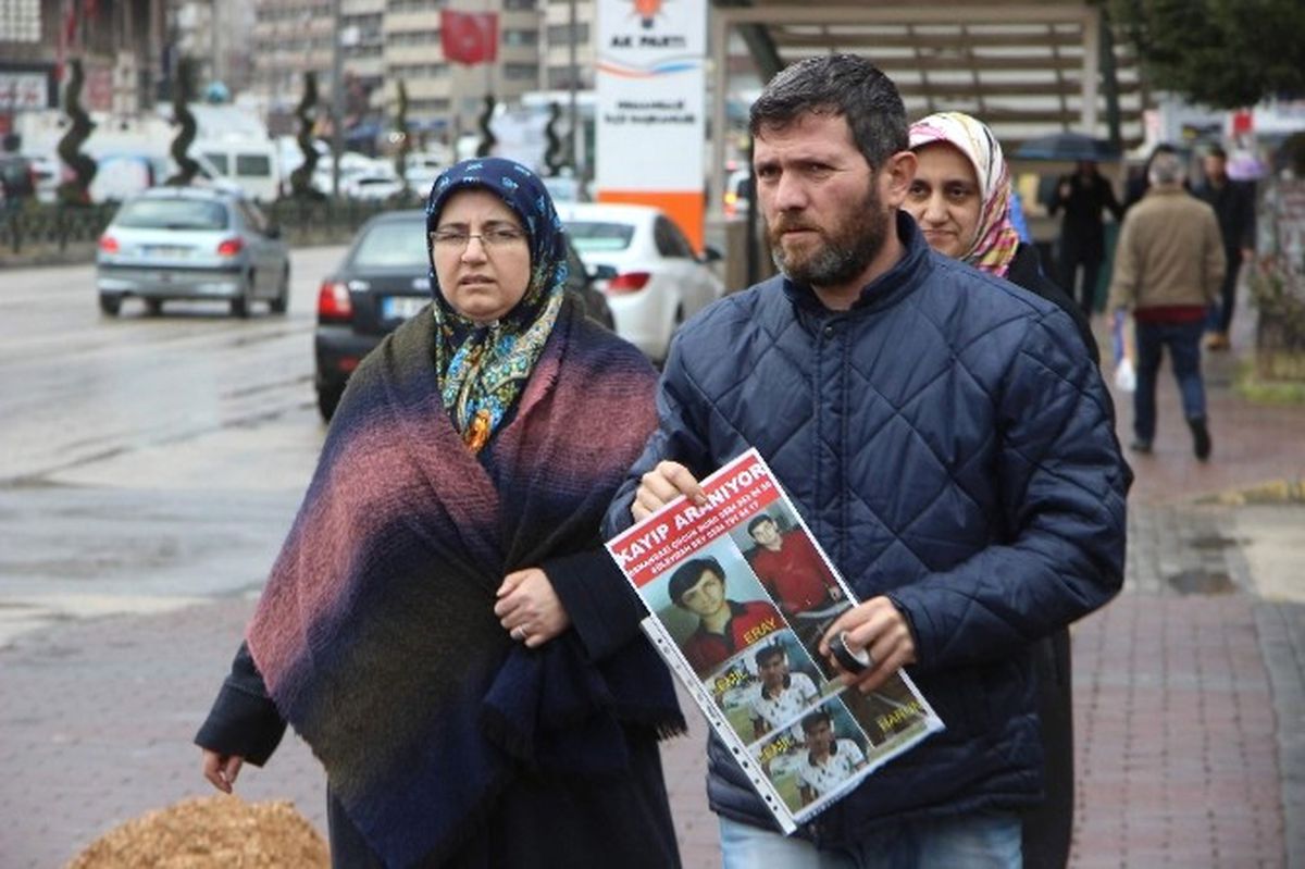 Lise Çağındaki 3 Genç Esrarengiz Şekilde Kayboldu, Aileler Perişan Oldu