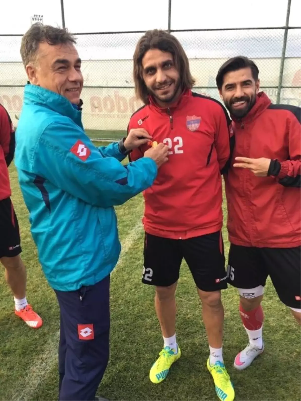 Niğde Belediyesporlu Futbolcu Adem Alkaşi Kez Baba Oldu