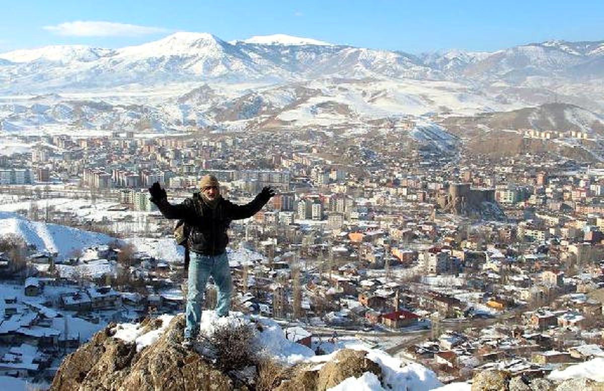 Oltu'nun Raki'si Kar Kış Dinlemiyor