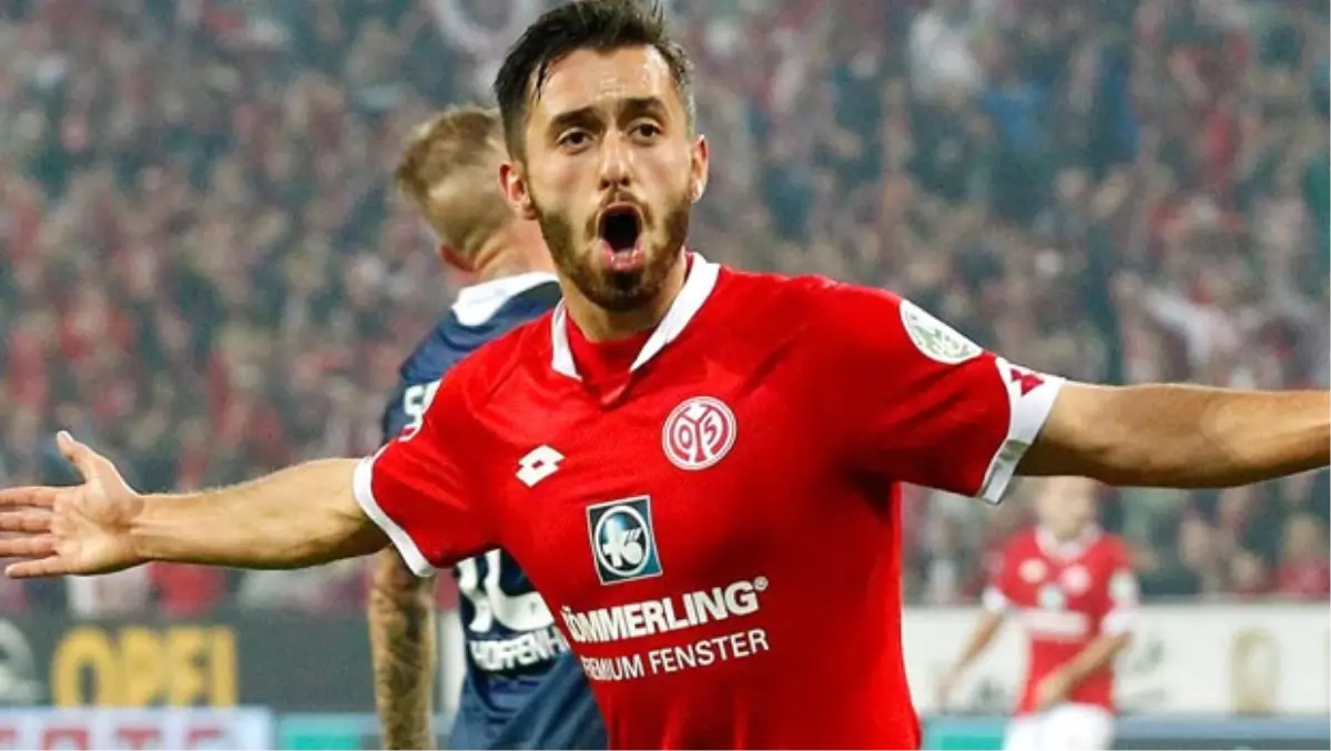 Wolfsburg, Yunus Mallı'yı Kaptı