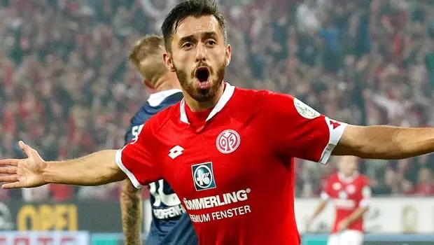 Wolfsburg, Yunus Mallı'yı Kaptı