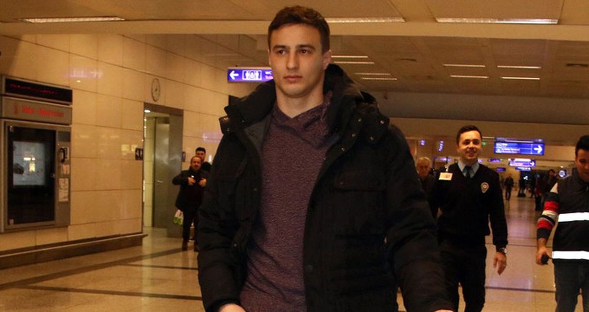 Beşiktaş, Matej Mitrovic'i Transfer Ettiğini Duyurdu