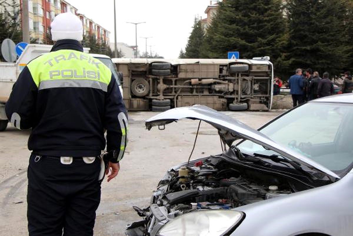 Bolu'da Trafik Kazası: 2 Yaralı