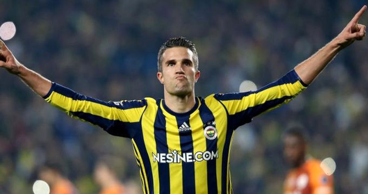 PSG, Van Persie'yi Sene Başında Yaşlı Diye Transfer Etmemiş