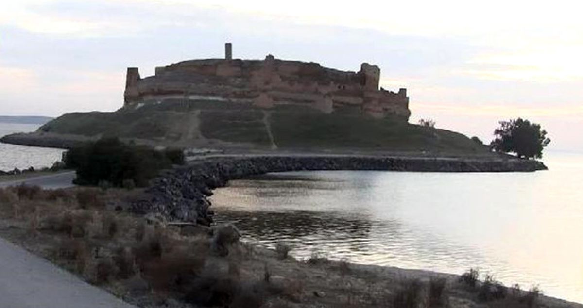 Süleyman Şah Türbesinin Bulunduğu İlk Yer Olan Caber Kalesi PKK'nın Eline Geçti