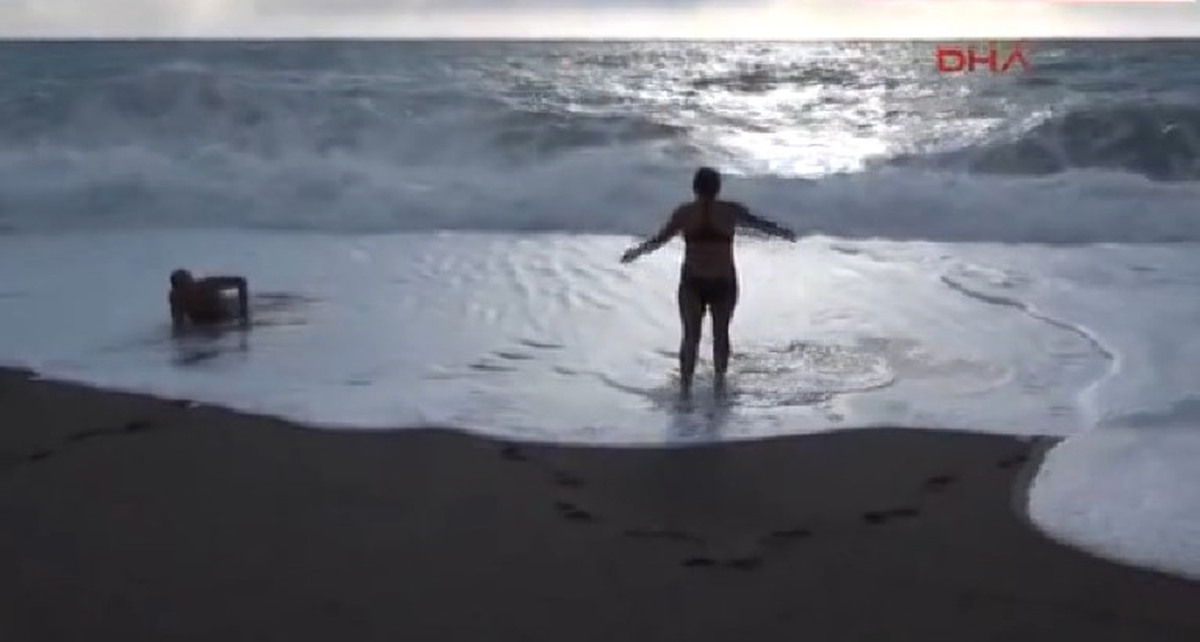 Antalya'da Deniz Keyfi ve Kar Esareti Bir Arada