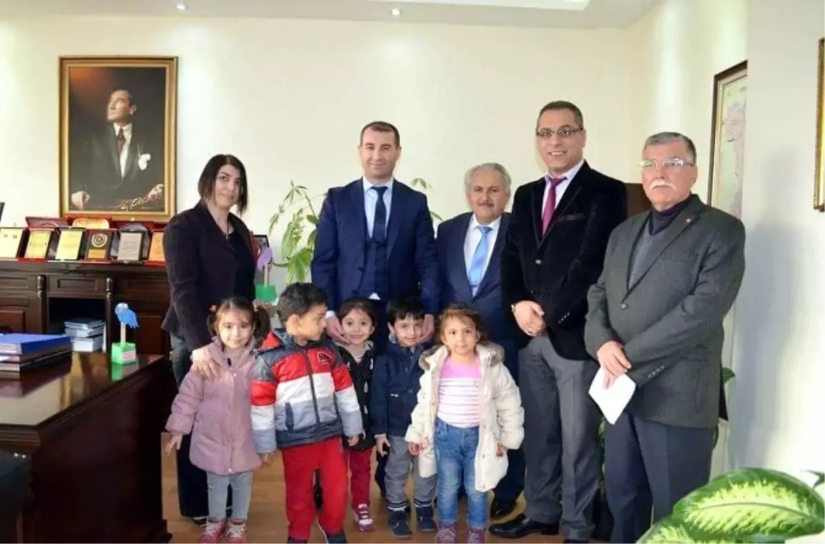 Koçarlı'da 'Ailem Okuyor Uçurtmam Büyüyor' Projesi Sürüyor