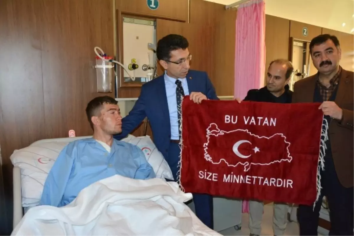Siirt'te Yetkililer Yaralı Askerleri Ziyaret Etti