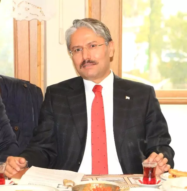 Yenifikir Sam Göçmen Sorununa El Attı Yenifikir Sam Göçmen Sorununa El Attı