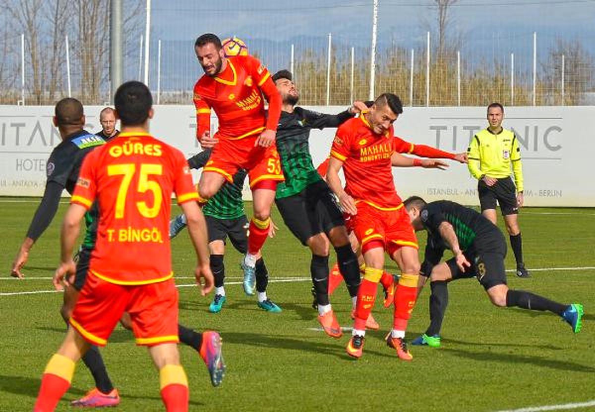 Göztepe, Hazırlık Maçında Akhisar Belediyespor'a Mağlup Oldu