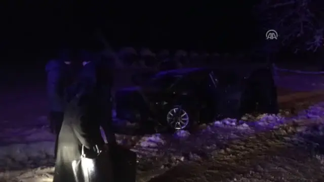 Sapanca'da Trafik Kazası: 5 Yaralı Sapanca'da Trafik Kazası: 5 Yaralı
