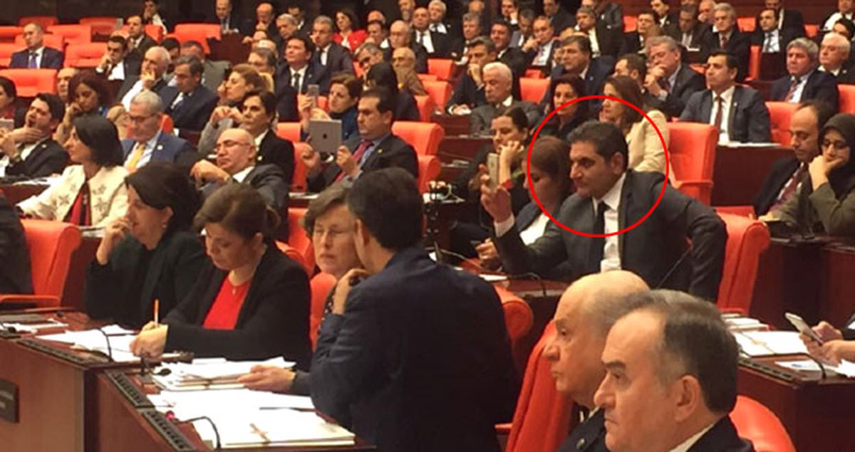 CHP'li Erdoğdu HDP Sıralarında