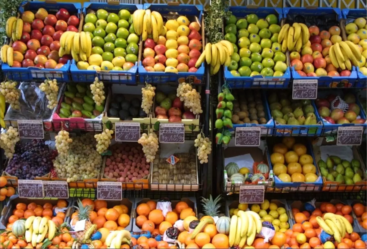 Loading... Supermarket design, Vegetable shop, Fruit and veg shop