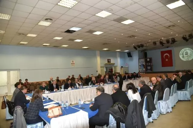 Milas'ta Yılın İlk Belediye Meclisinde Gerginlik Yaşandı Milas'ta Yılın İlk Belediye Meclisinde Gerginlik Yaşandı