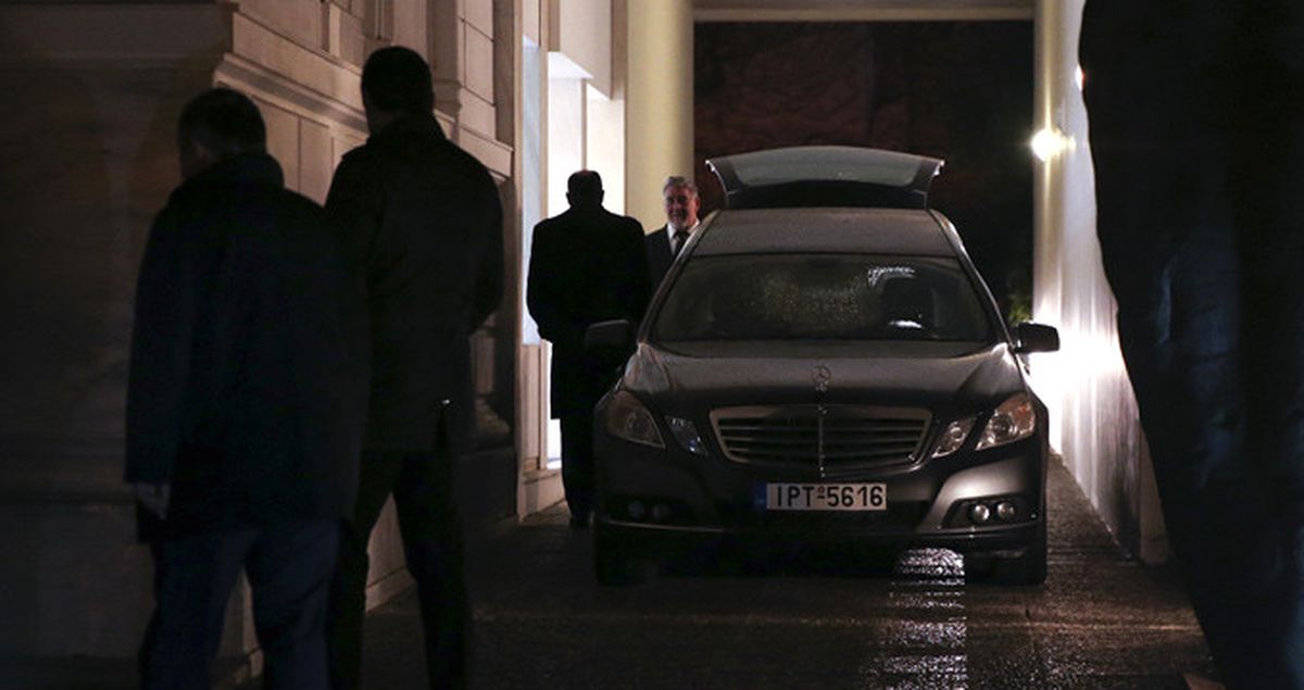 Rus Diplomat, Atina'daki Evinde Ölü Bulundu!