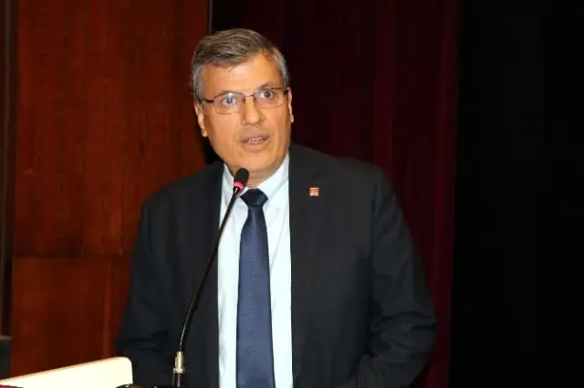CHP'li Kadınlardan 'Cumhuriyet ve Kadın' Çalıştayı CHP'li Kadınlardan 'Cumhuriyet ve Kadın' Çalıştayı