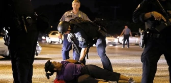 ABD'de Polislerin Çoğuna Göre Siyahilerin Vurulması 'Münferit Olaylar'