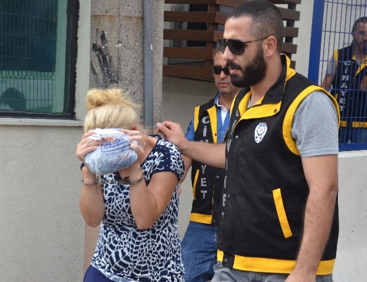 Kocasını Kıskanıp Kazayla Başkasını Öldüren Kadın Hakim Karşısında