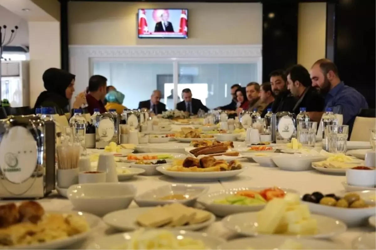 Tosya Kaymakamı Deniz Pişkin Gazetecilerle Kahvaltıda Buluştu