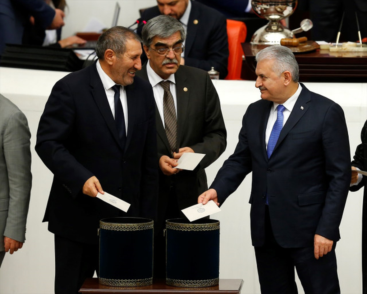 Meclis'in Geleceğini Belirleyen Madde Kabul Edildi