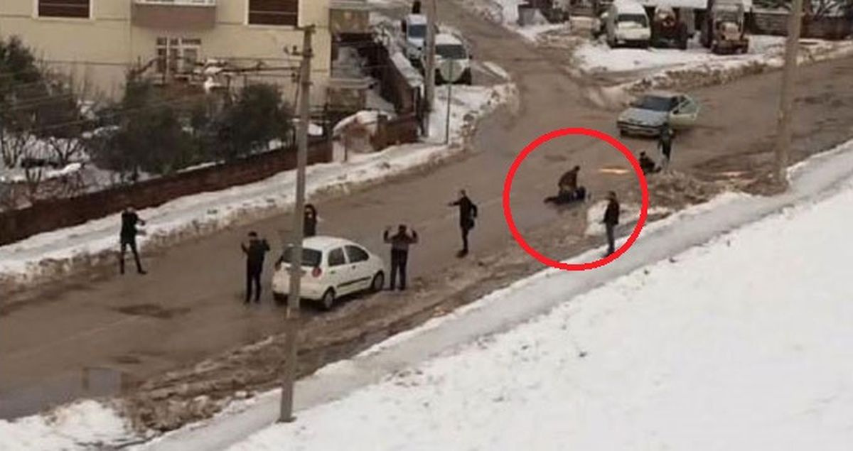 Kız Meselesinden Çıkan Kavgada Akrabasını Yaraladı, Polisten Kaçamadı