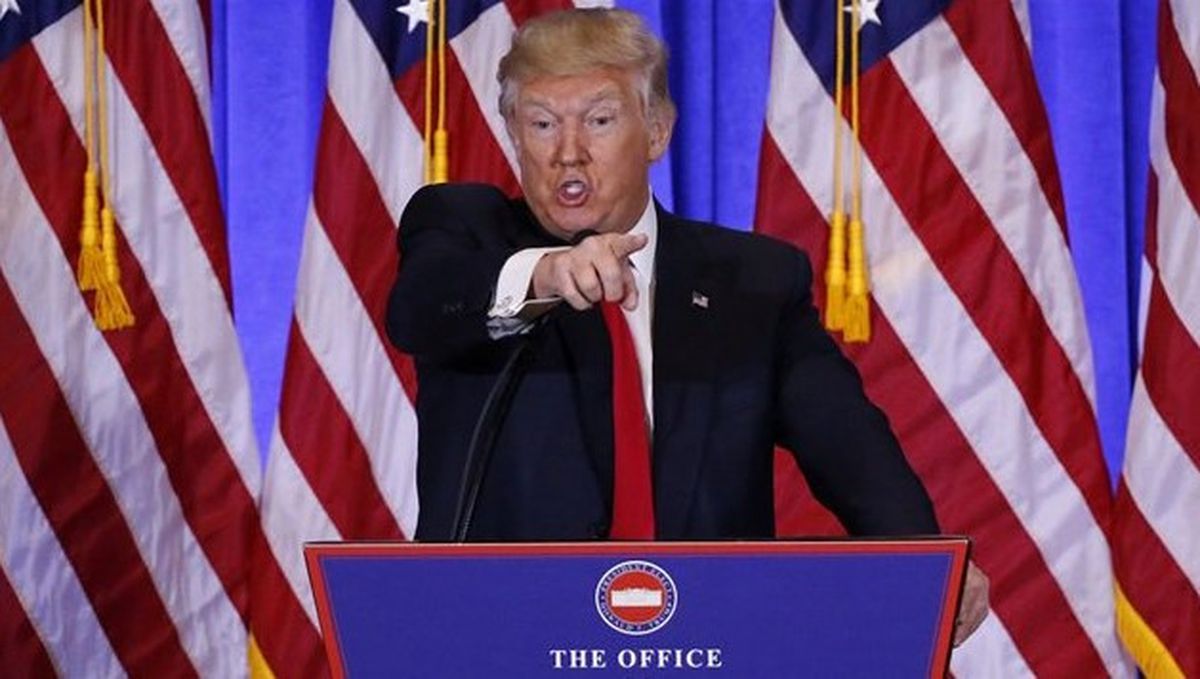 Trump, CNN Muhabirine Çattı: Sen Uydurma Habersin