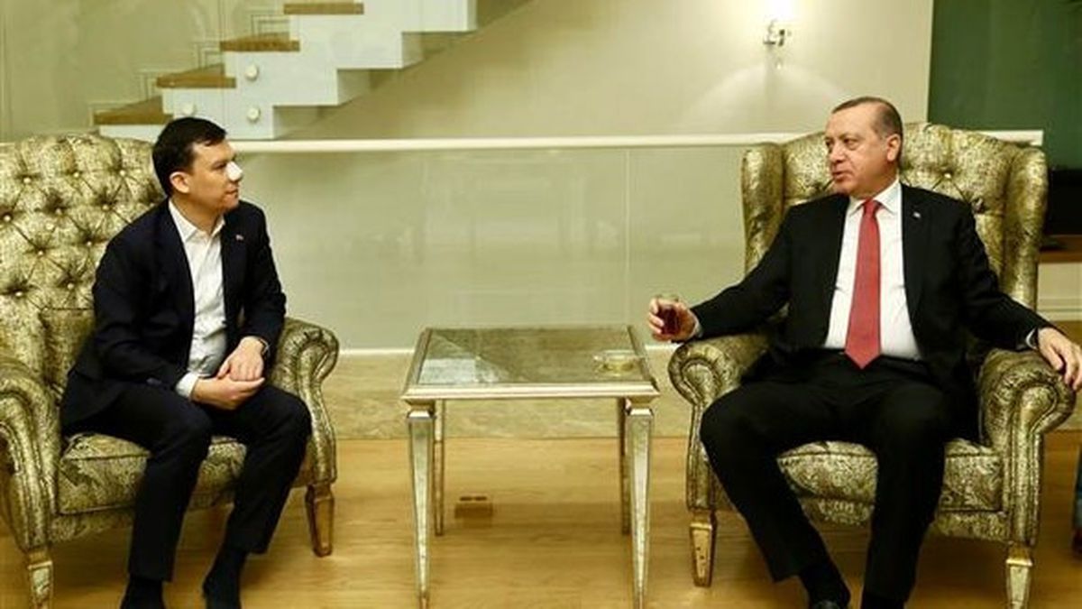 Erdoğan, Meclis'te Burnu Kırılan AK Partili Vekili Evinde Ziyaret Etti