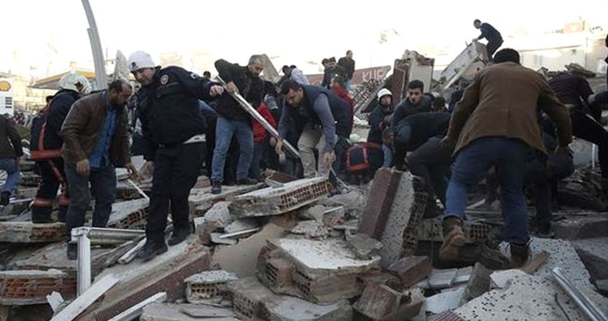 Zeytinburnu'ndaki Enkazda Ölü ve Yaralananların İsimleri Açıklandı