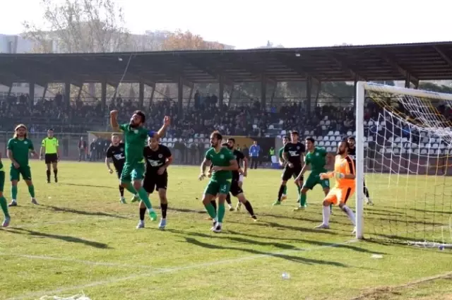 Alaşehir Belediyespor'un Zorlu Mesaisi