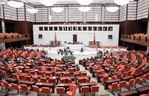 Anayasa Değişikliği Teklifinin 12'nci Maddesi Görüşülüyor