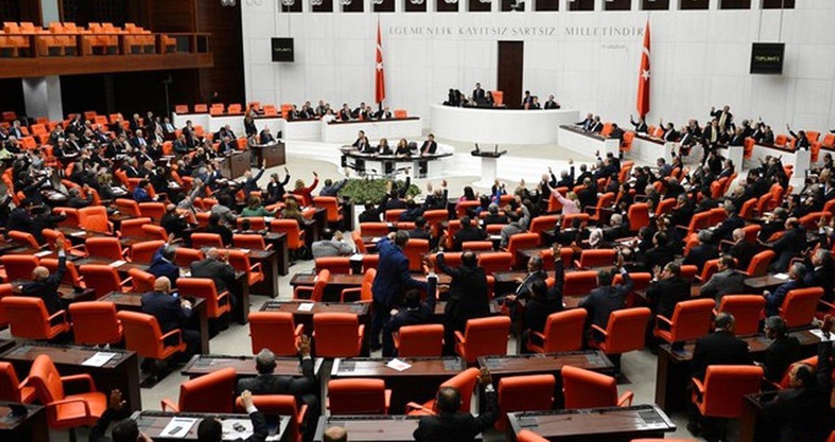 Anayasa Değişikliği Teklifinin 13. Maddesi, Meclis'te Kabul Edildi