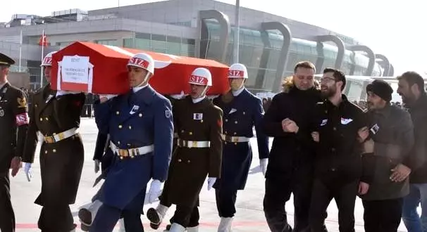 Askeri Aracın Çarpması Sonucu Şehit Olan Astsubay Konya'da Toprağa Verilecek (4)