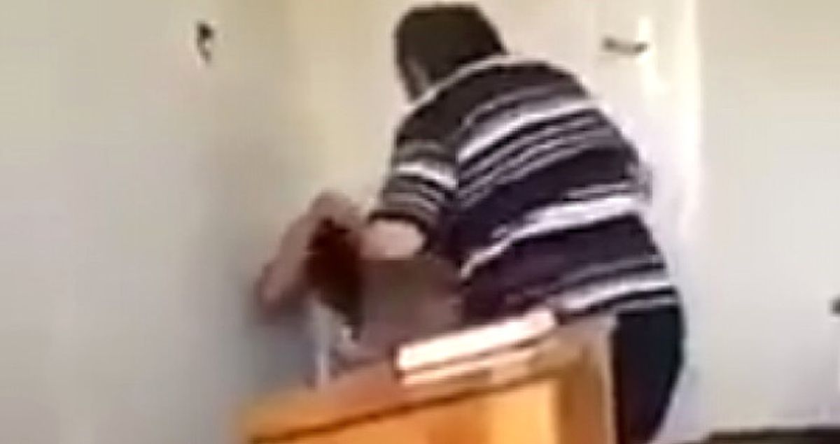 Kuran Kursu'nda Küçük Çocuğu Terlikle Döven Hoca, Gözaltına Alındı