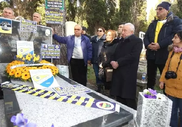 Lefter Küçükandonyadis Kabri Başında Anıldı