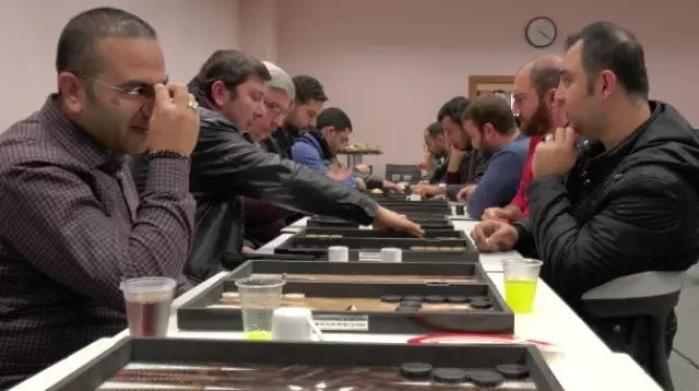 Sanko Park Avm'den Gazetecilere Tavla Turnuvası