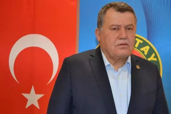Yargıtay Başkanı Cirit Deve Güreşlerini İzledi