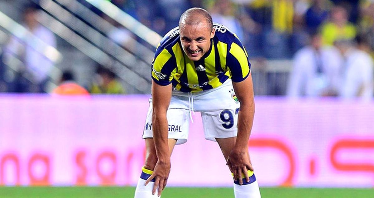 Fenerbahçeli Taraftarlar, Adanaspor Maçında Aatıf'ı Yuhaladı