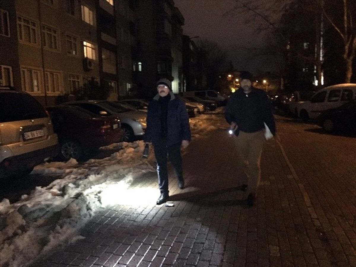 Hırsızla Baş Edemeyen Mahalleli, Gece Nöbeti Tutmaya Başladı