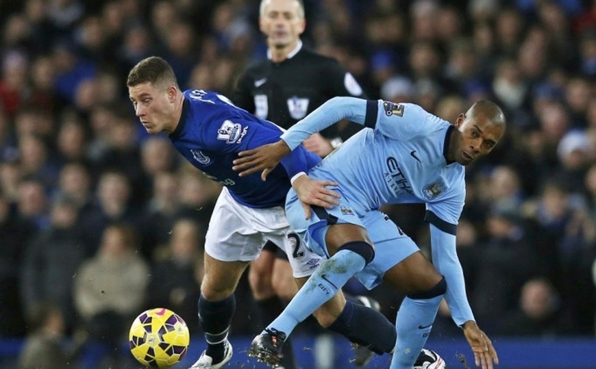 Manchester City'ye Everton Darbesi