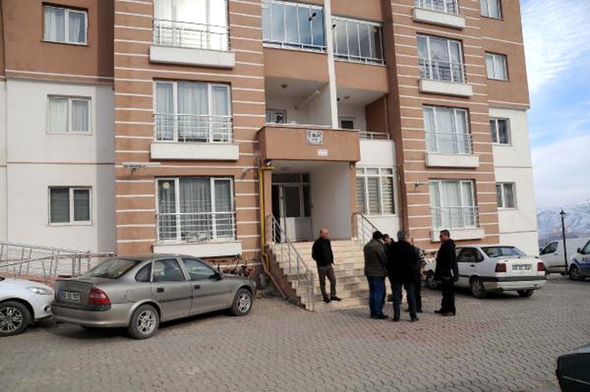 İşçi Emeklisi 'Çocuklarımın Yanına Gidiyorum' Dedi, Çamaşır İpiyle Kendini Astı