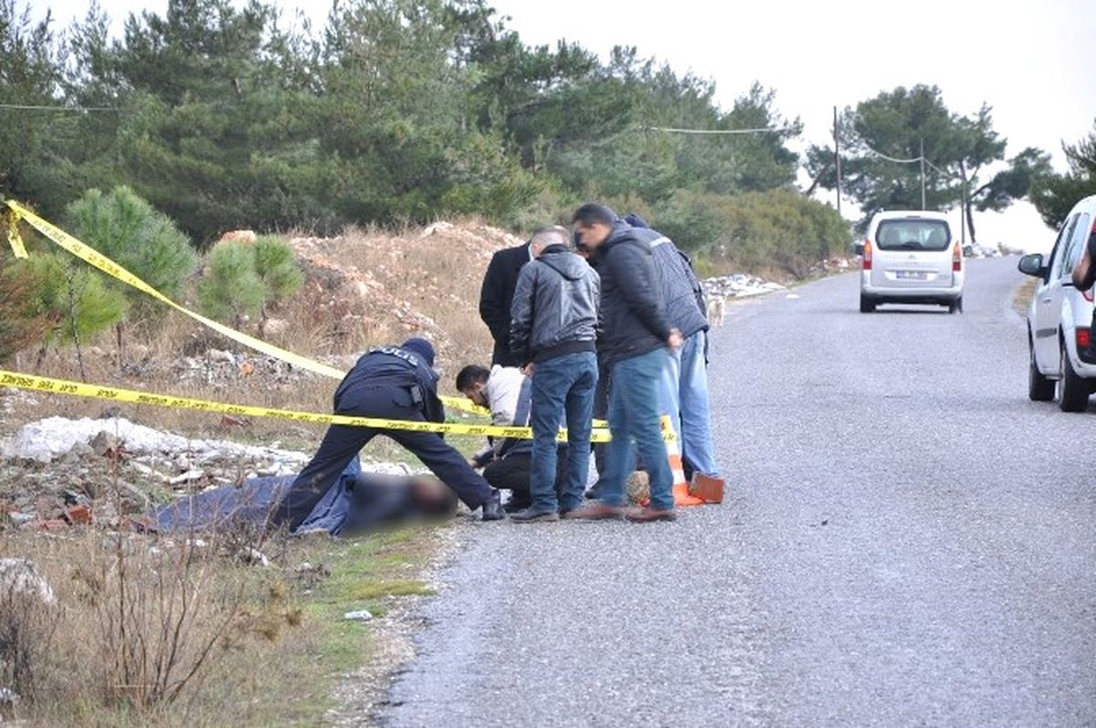 Ormanda, Dövülerek Öldürülen Bir Erkek Cesedi Bulundu