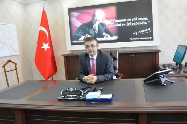 Eleşkirt Kaymakamı Öztürk Görevine Başladı