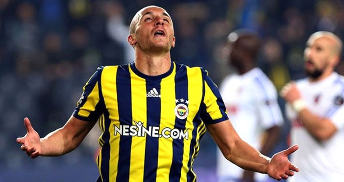 Fenerbahçeli Aatif, Tepkilerin Ardından Ayrılık Kararı Aldı