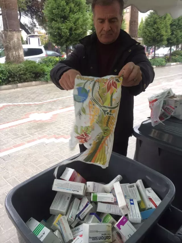 Manisa'da 'Atık İlaçlar Çöp Değildir' Kampanyası Manisa'da 'Atık İlaçlar Çöp Değildir' Kampanyası