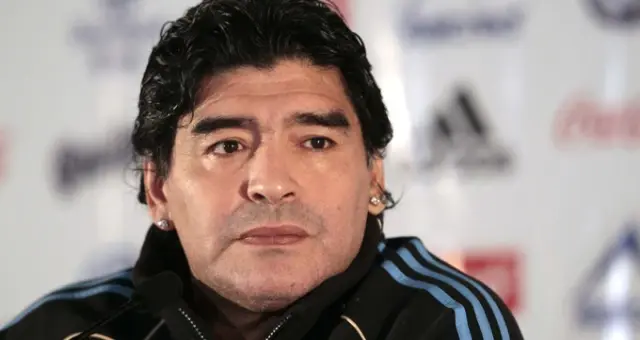 Napoli'nin İlk Şampiyonluğunun 30. Yılına Maradonalı Kutlama