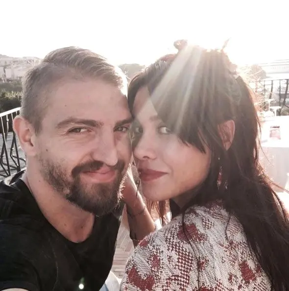 Asena Atalay, Caner Erkin'i İcraya Verdi Asena Atalay, Caner Erkin'i İcraya Verdi