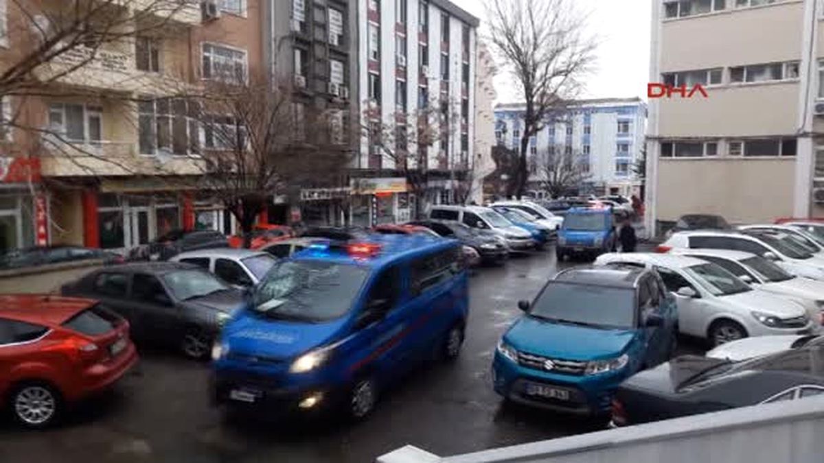 Çorlu - Şehit Ailelerine 'Konut Yardımı' Yalanıyla Dolandırıcılık Yapan 2 Kişi Yakalandı