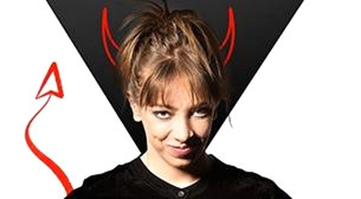 Ece Ercan - Tek Dişilik Gösteri