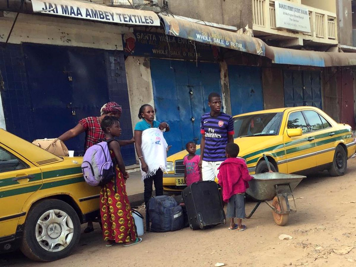 Gambiya'da Görevini Devretmeyen Devlet Başkanı OHAL İlân Etti